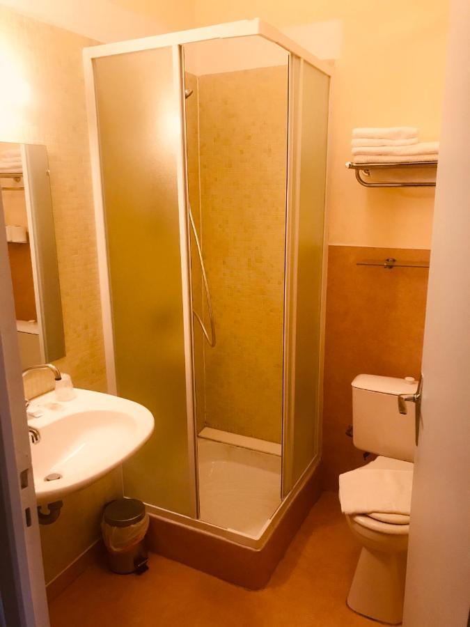 Hotel Restaurant L'Agapanthe 퐁드저는살라스 외부 사진